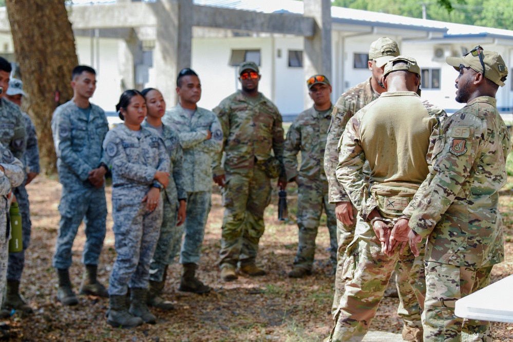 U.S., Philippine Air Force partner for a security forces SMEE