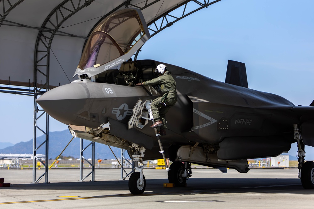 Marine Fighter Attack Squadron 225’s F-35B Lightning II aircraft take off at Marine Corps Iwakuni