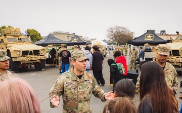 SoCal students meet local Army recruiters