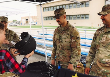 SoCal students meet local Army recruiters