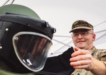 SoCal students meet local Army recruiters