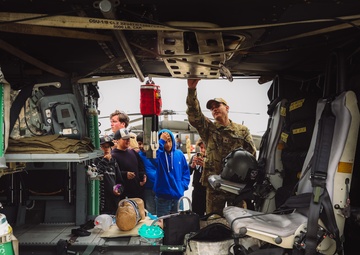 SoCal students meet local Army recruiters
