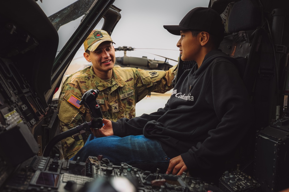 SoCal students meet local Army recruiters