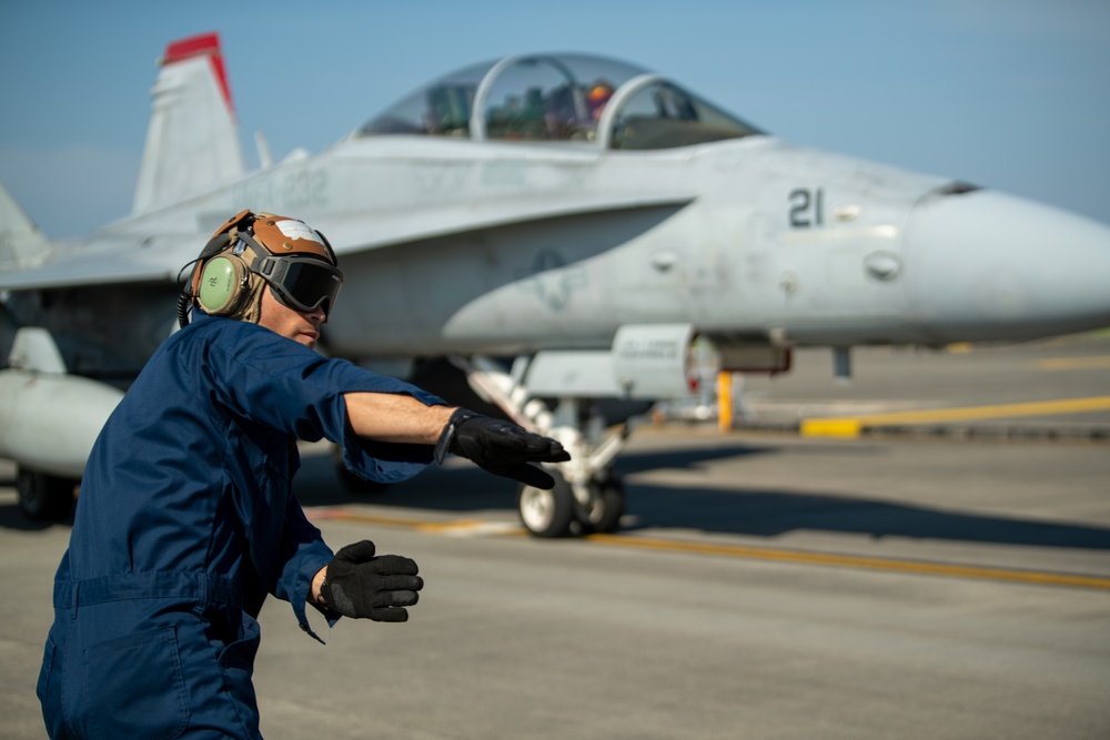 VMFA(AW)-224 conducts Hot Refueling at MCAS Iwakuni