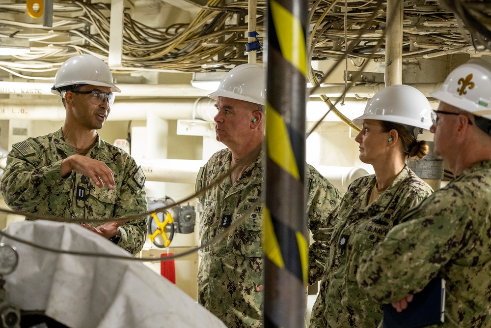 Commander, Naval Surface Forces, Visits USS New Orleans