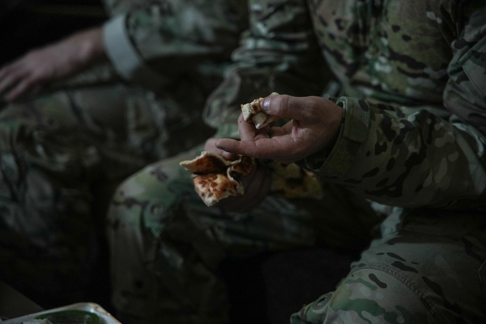 Coalition members, SDF meet with tribal leaders in Deir ez-Zor