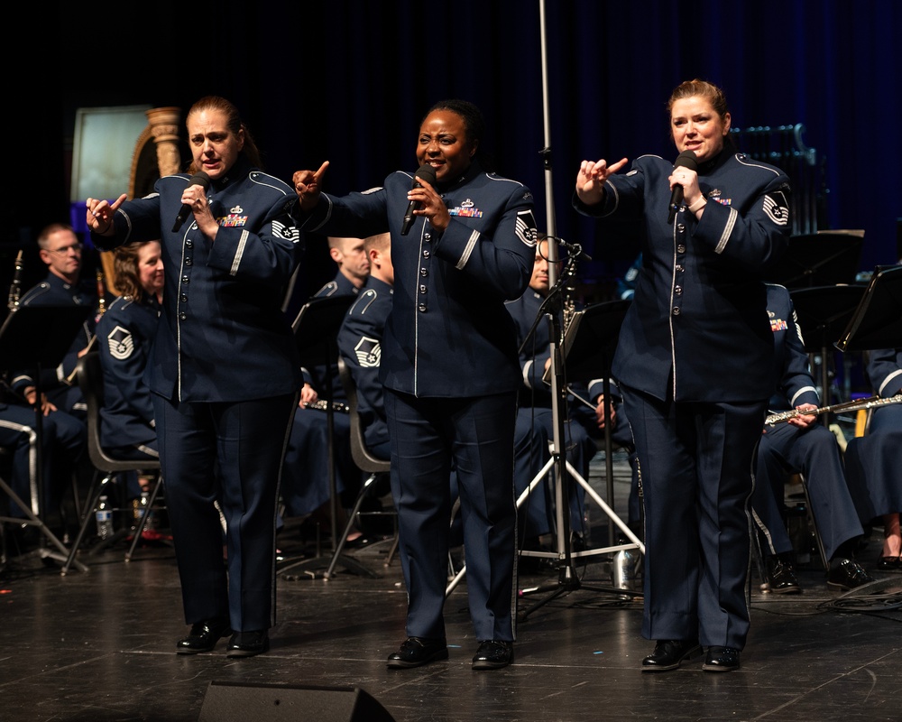 U.S. Air Force Band and Singing Sergeants: Midwest Tour