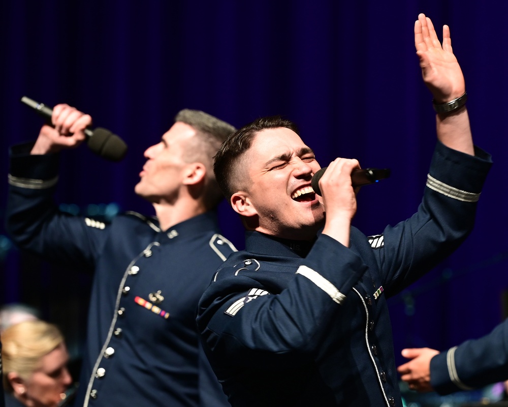 U.S. Air Force Band and Singing Sergeants: Midwest Tour