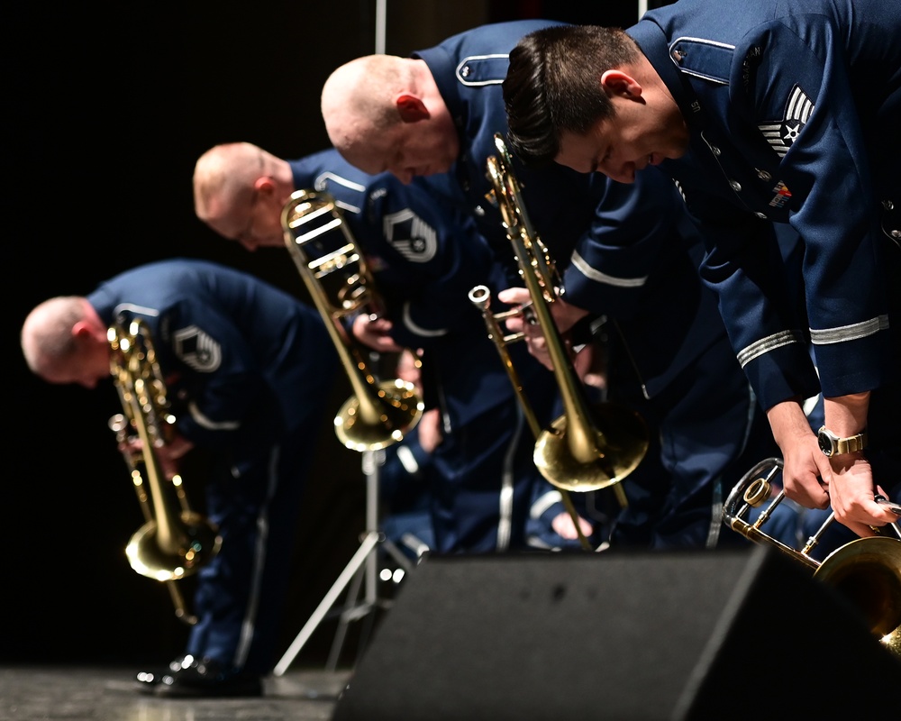 U.S. Air Force Band and Singing Sergeants: Midwest Tour