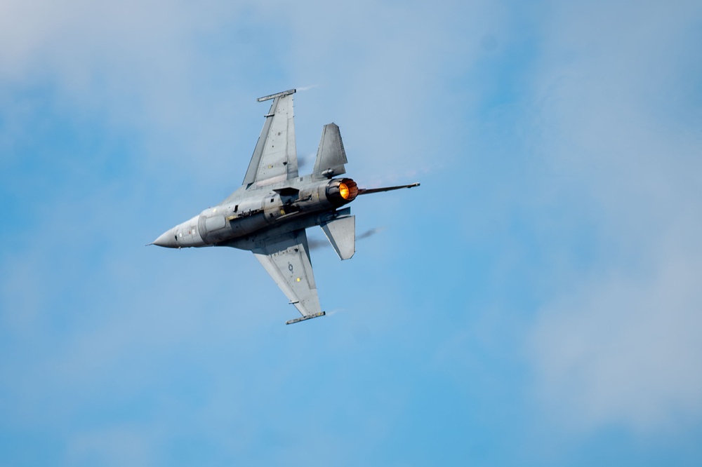 The U.S. Air Force F-16 Viper Demonstration Team performs at Thunder Over Louisville 2024