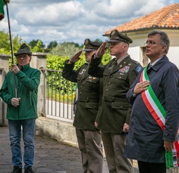 U.S. Soldiers honor Italian Liberation Day with local communities