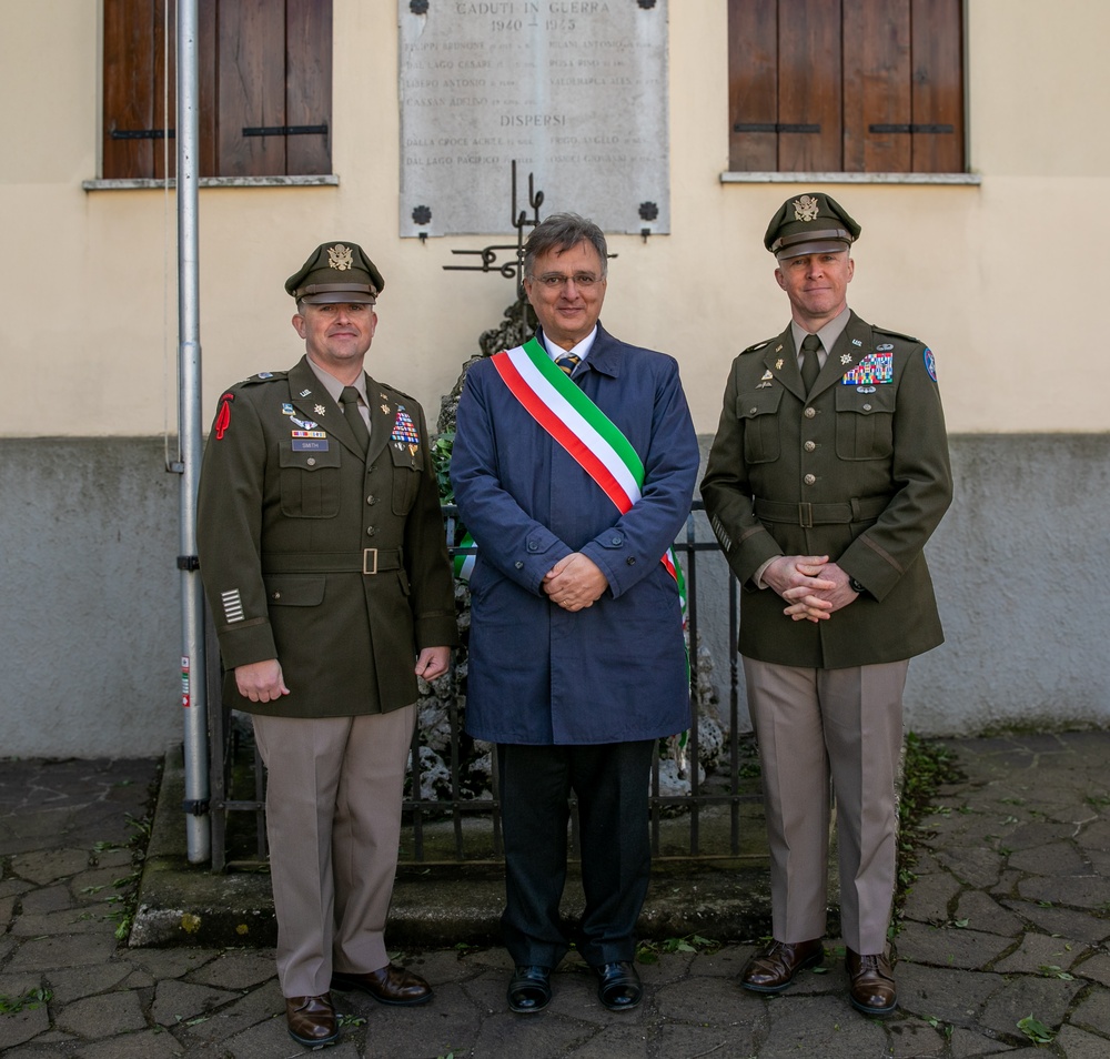 U.S. Soldiers honor Italian Liberation Day with local communities