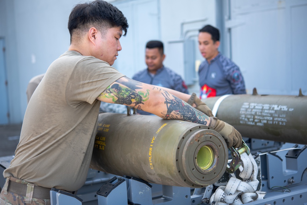 U.S., Philippine Air Force host munitions SMEE