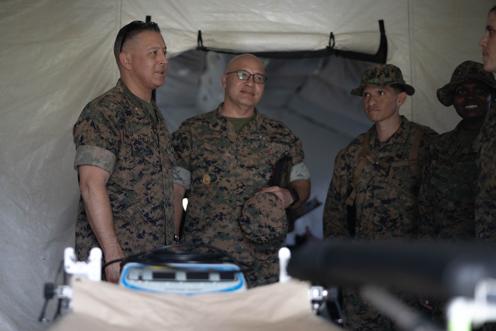 From Briefing Room to Bellows: 3rd MLG Commanding General visits Marines and Sailors during field exercise