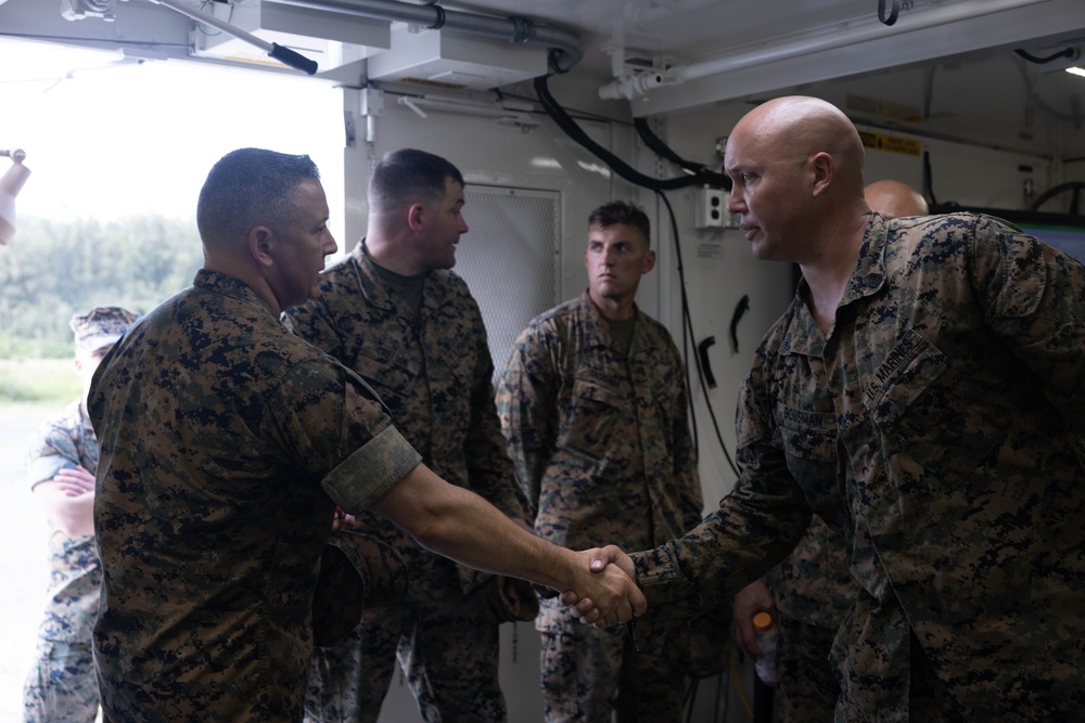 From Briefing Room to Bellows: 3rd MLG Commanding General visits Marines and Sailors during field exercise