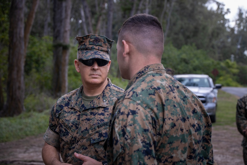 From Briefing Room to Bellows: 3rd MLG Commanding General visits Marines and Sailors during field exercise