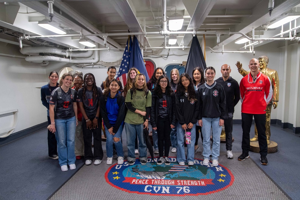 USS Ronald Reagan (CVN 76) hosts tour for students from Nile C. Kinnick High School