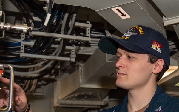 USS Ronald Reagan (CVN 76) Sailors conduct daily operations