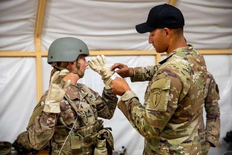 U.S. Army Central Soldiers participate in Rappel Master Course