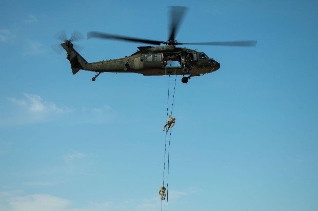 U.S. Army Central Soldiers participate in Rappel Master Course