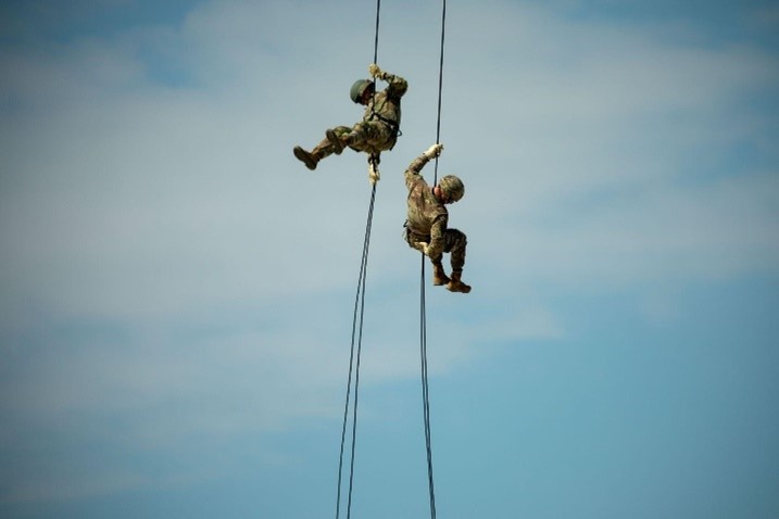 U.S. Army Central Soldiers participate in Rappel Master Course