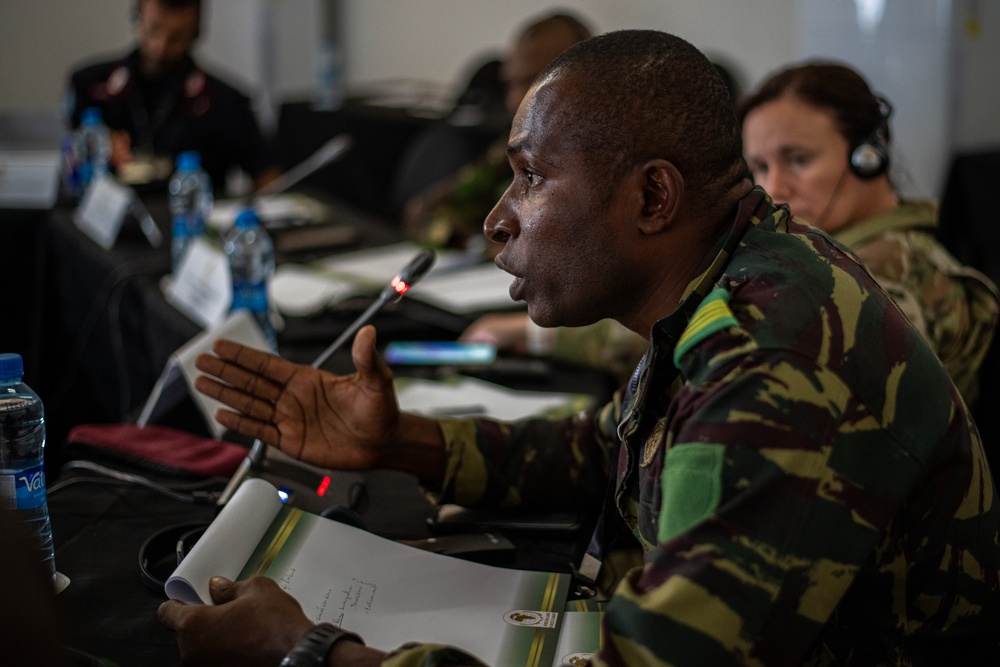 African Land Forces Summit delegations participate in a breakout session