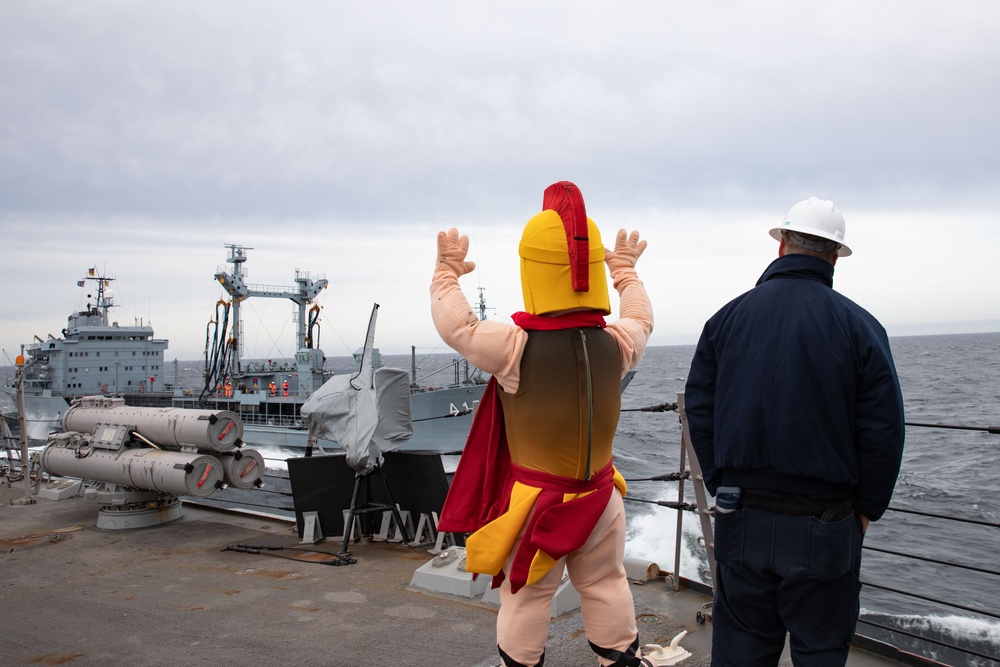 USS Paul Ignatius (DDG 117) Conducts RAS with FGS Rhoen