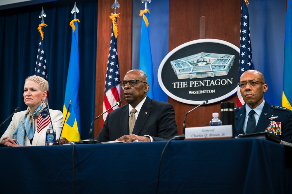 Secretary Austin hosts 21st Ukraine Defense Contact Group from the Pentagon