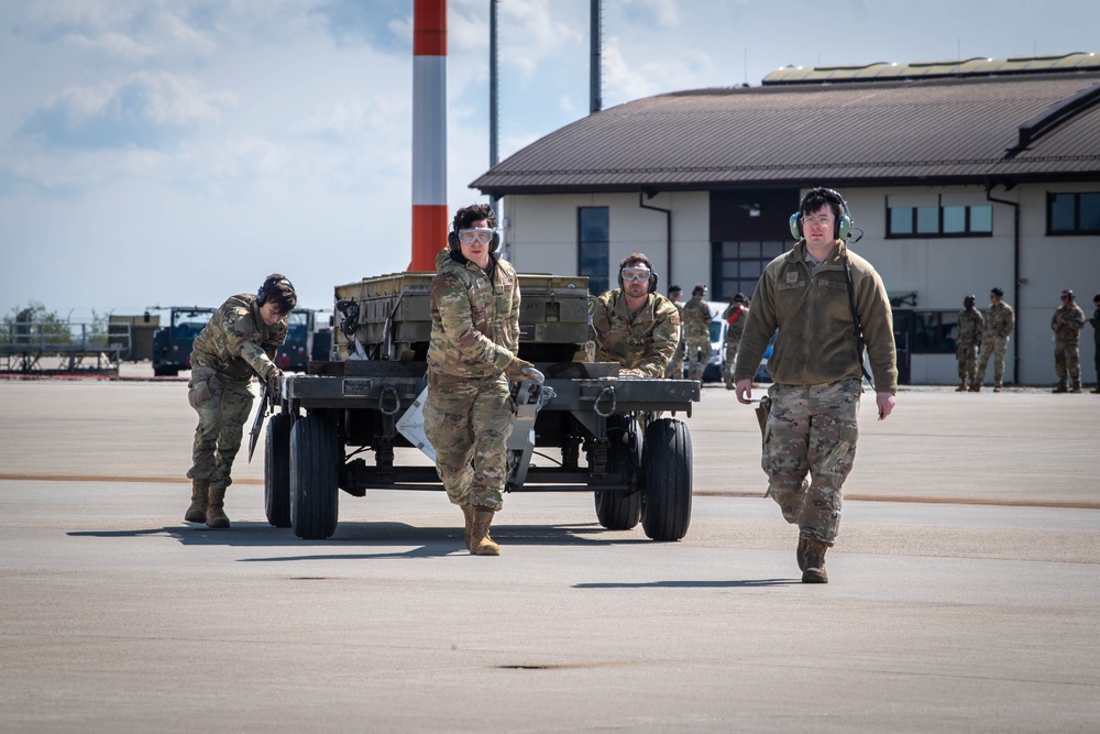 Airmen participate in joint wet-wing contingency exercise