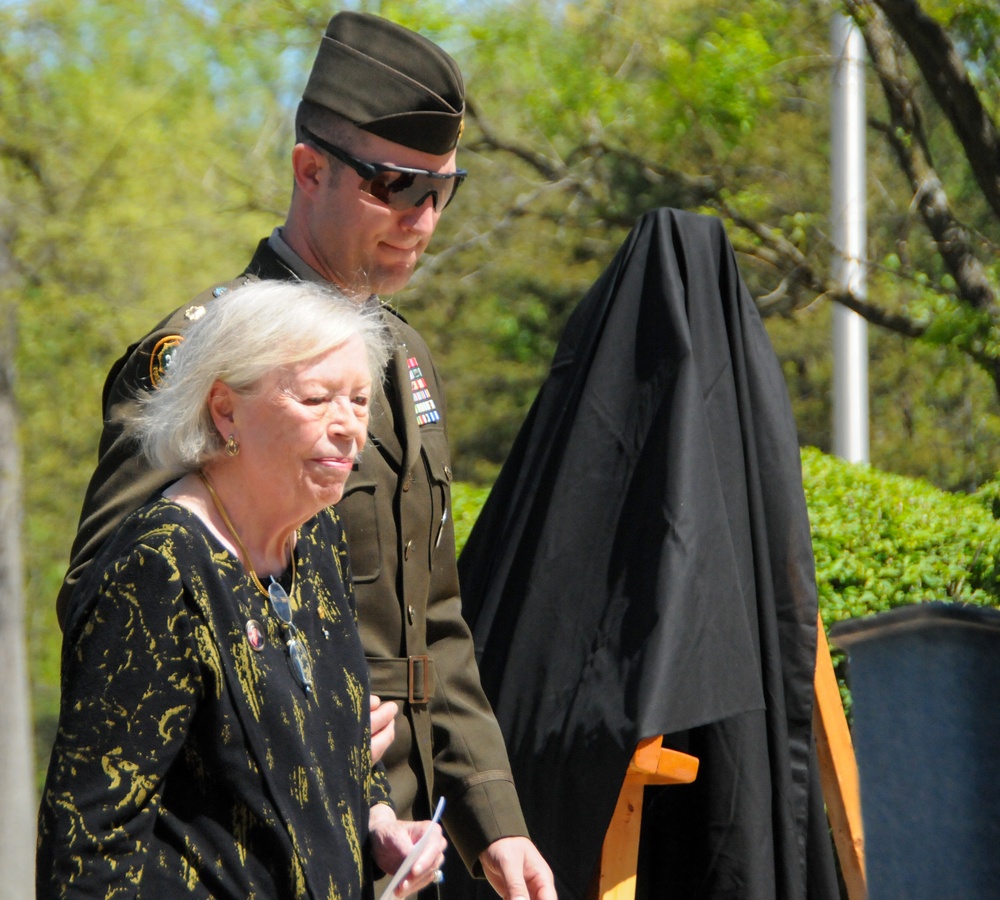 Army Reserve memorializes facility for fallen Iraq War veteran