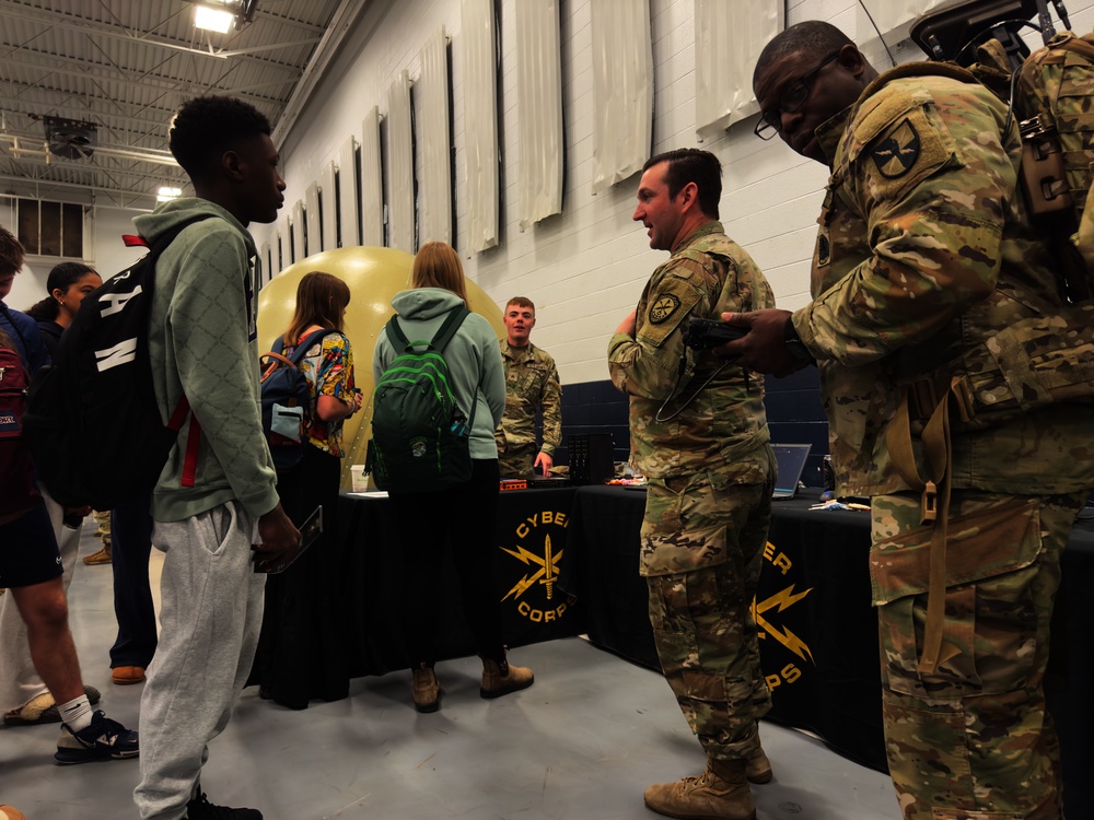 U.S. Army Columbia Recruiting Battalion STEM 01
