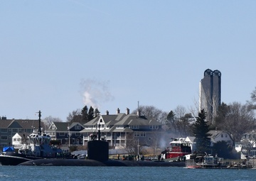 USS Greeneville Departs Portsmouth Naval Shipyard