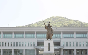 Adm. Stephen Koehler visits Republic of Korea