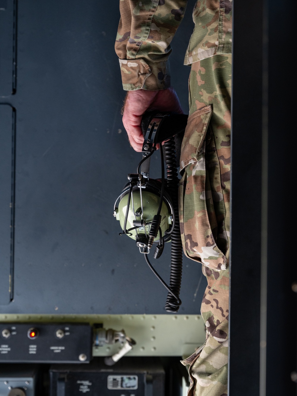 39th Rescue Squadron facilitates Special Warfare Airmen jump training