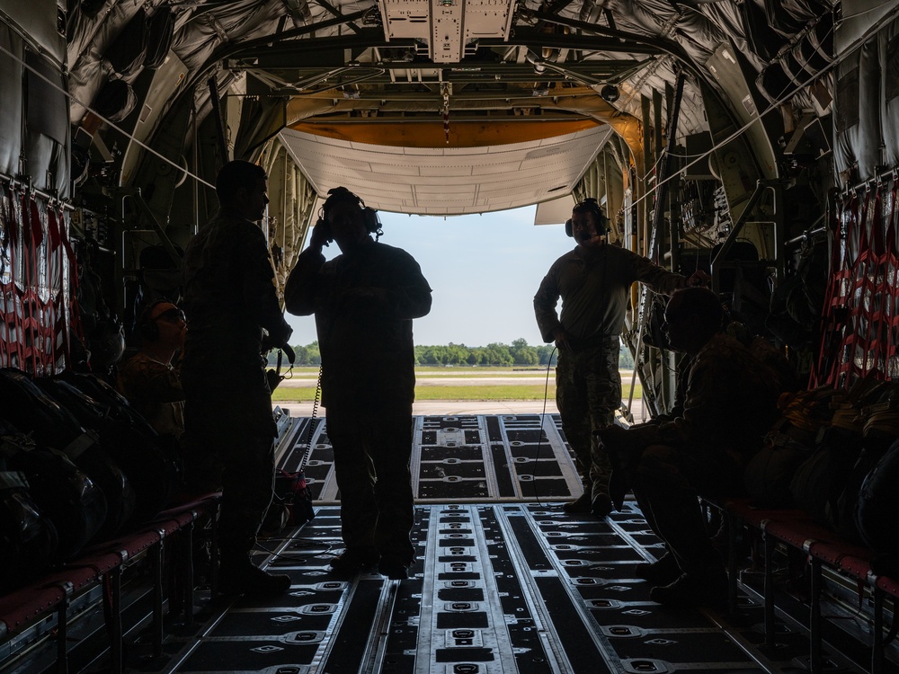 39th Rescue Squadron executes combat search and rescue training