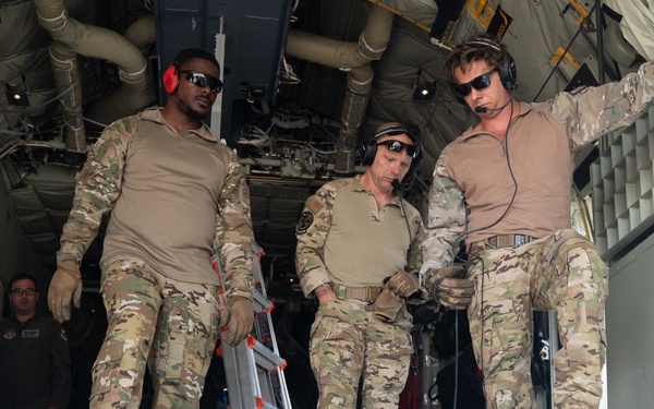 39th Rescue Squadron conducts forward arming and refueling point training 