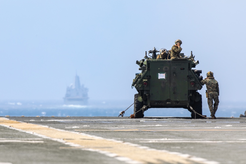 WSP ARG-24th MEU Conducts Simulated Strait Transit