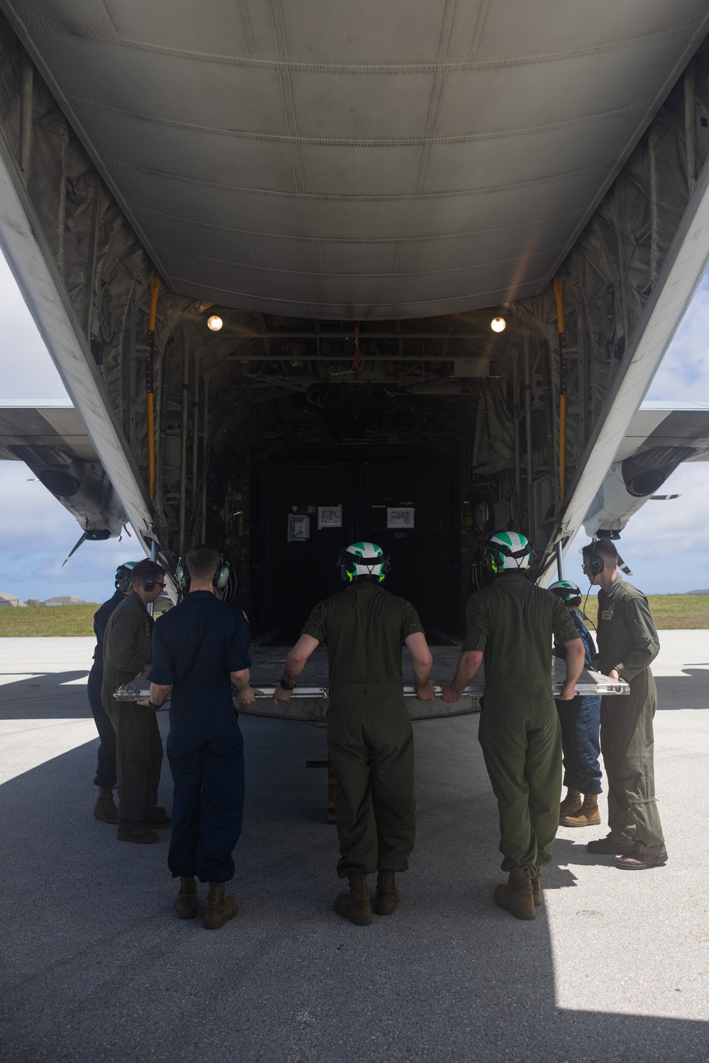 VMGR-152 Marines train in Guam