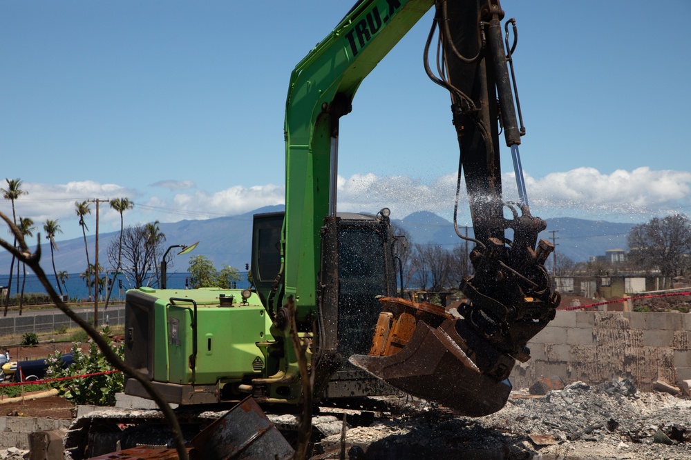 Debris clearing in Lahaina, Hawaii