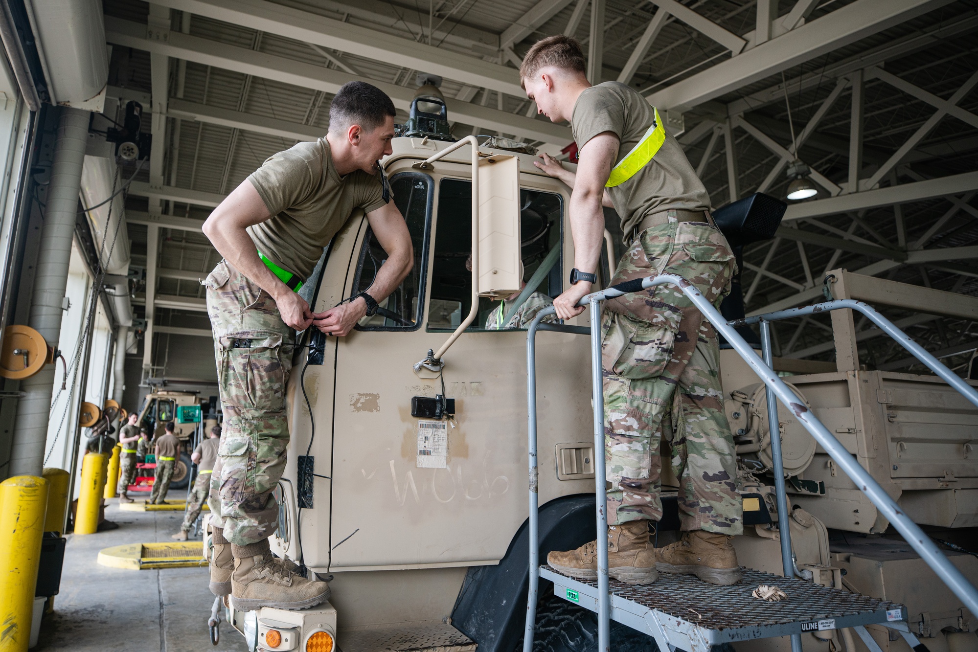 DVIDS - Images - Soldiers with 1st BCT, 10th MTN DIV (LI) install