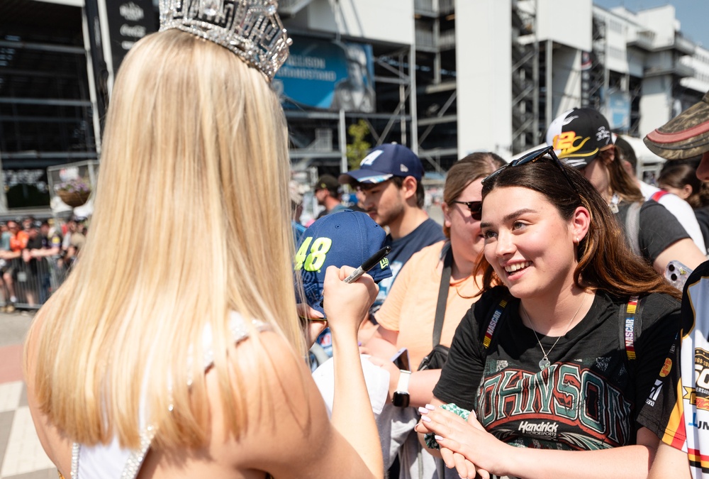 Miss America at Würth 400