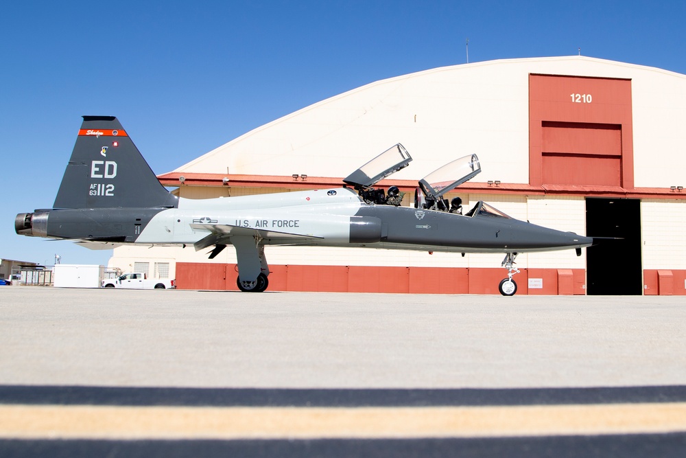 T-38C prepares to depart Edwards AFB on a Photo Chase Mission