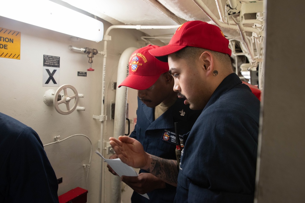USS Paul Ignatius (DDG 117) Conducts Flying Squad Drill