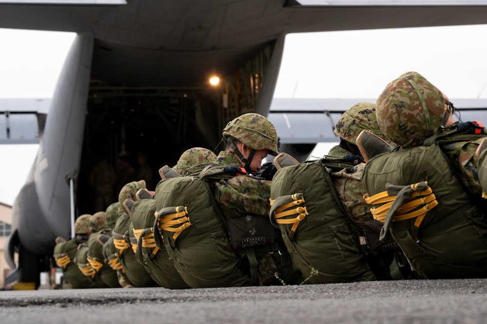 36th AS, JGSDF gear up for airdrop training