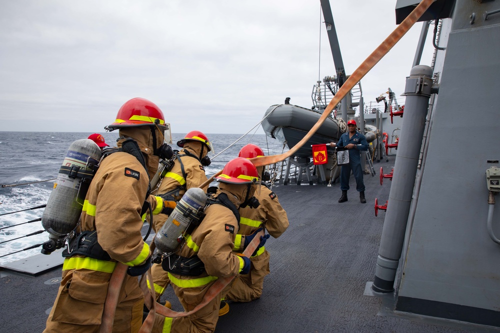 USS Paul Ignatius (DDG 117) Conducts Integrated Training Exercise
