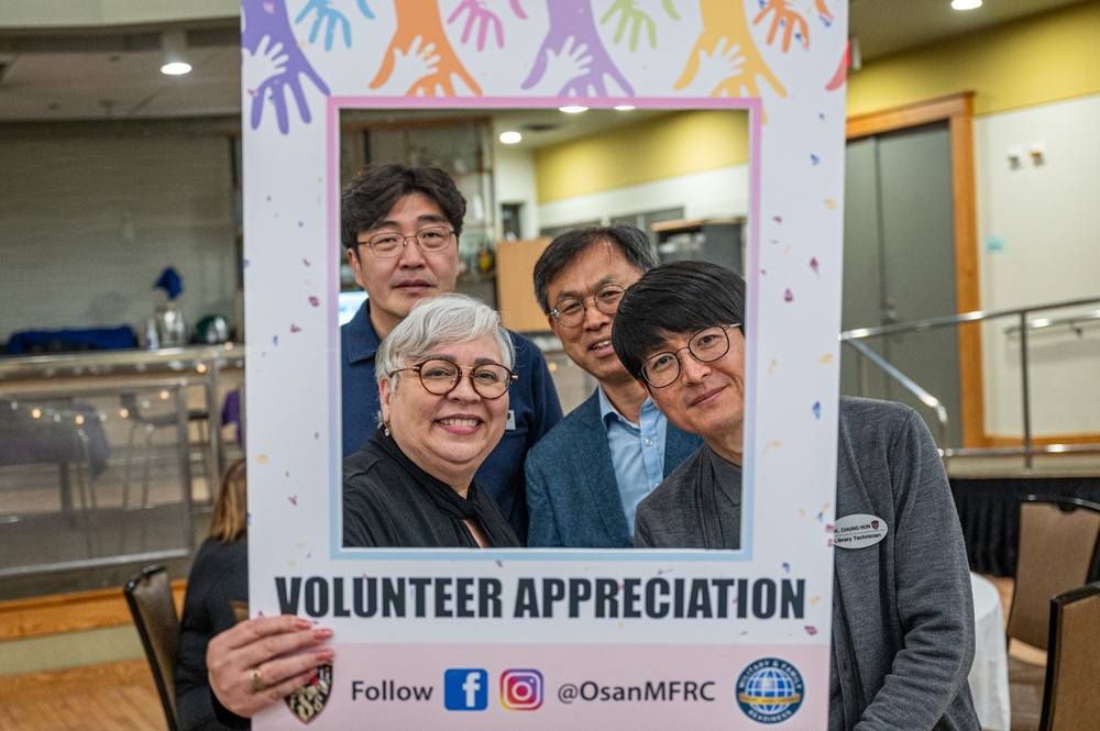 Osan hosts volunteer appreciation event