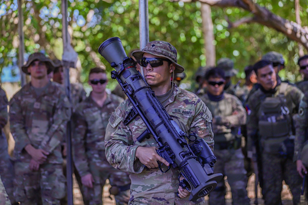 Balikatan 24: 2-27, Philippine Army 7th Infantry Division, Light Reaction Regiment, and the First Scout Ranger Regiment, and 1st Battalion, the Royal Australian Regiment conduct anti-tank weapons SMEE