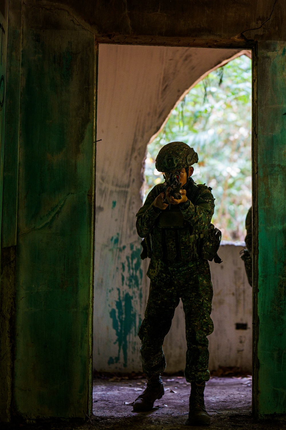 Balikatan 24: 3rd LCT conducts urban operations training with Philippine Marines