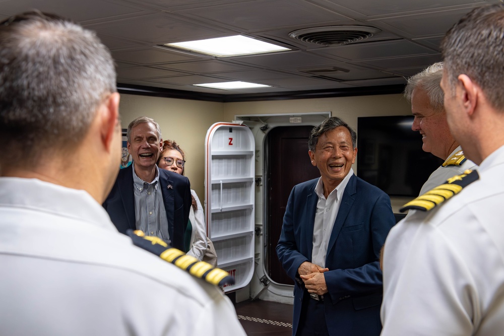 Thai Distinguished Visitors Tour Theodore Roosevelt