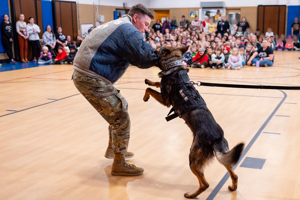 Malmstrom kennel performs demo for local elementary school